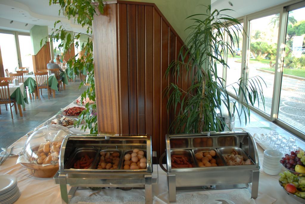 Grand Hotel L'Approdo Terracina Dış mekan fotoğraf