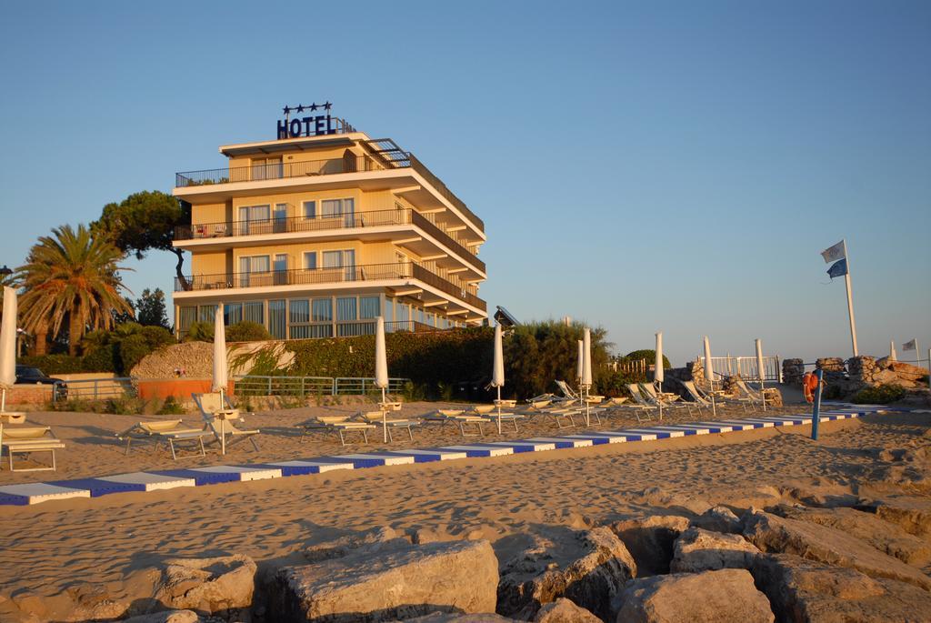 Grand Hotel L'Approdo Terracina Dış mekan fotoğraf