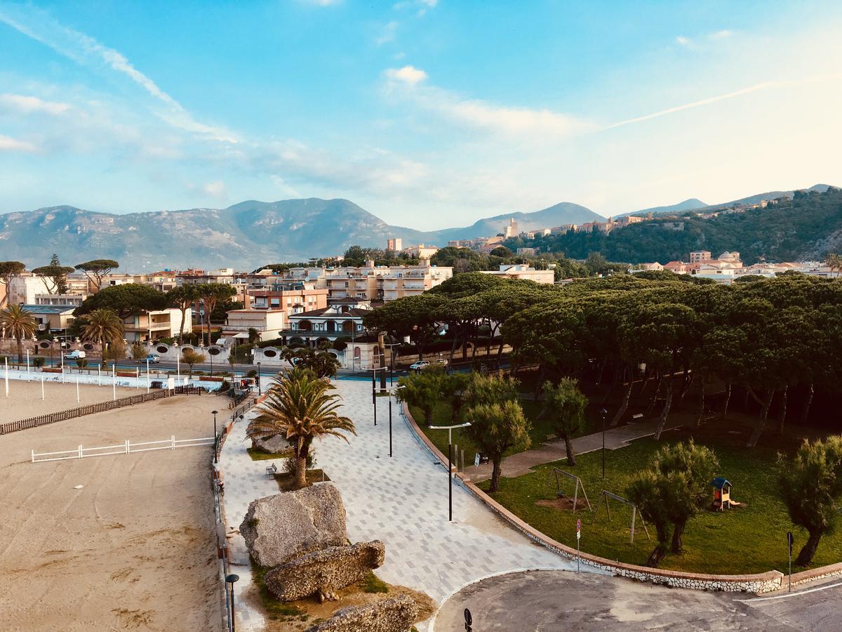 Grand Hotel L'Approdo Terracina Dış mekan fotoğraf