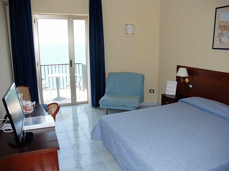 Grand Hotel L'Approdo Terracina Dış mekan fotoğraf